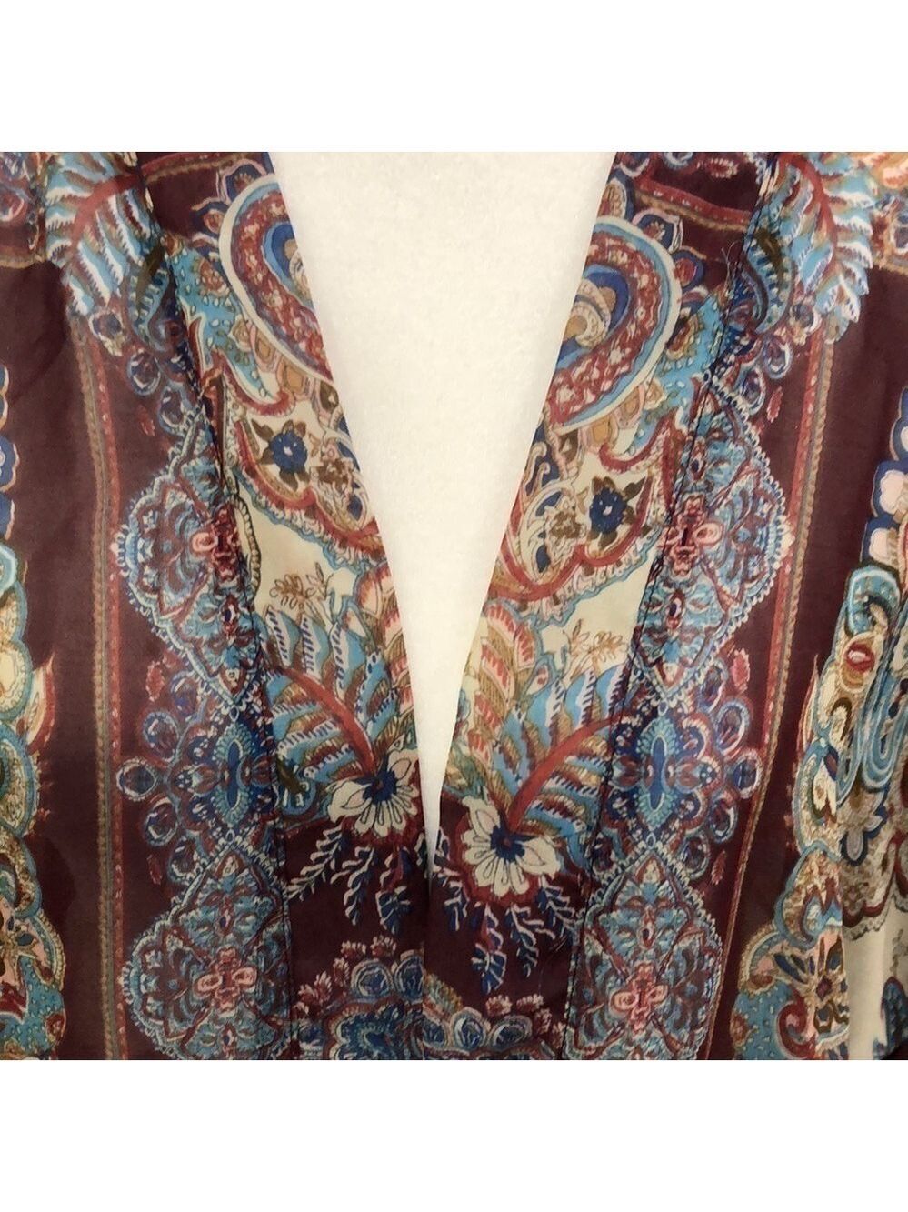 Umgee kimono style cover. Open front. Bell sleeves. Tassel hem. Size S/M - Picture 6 of 8